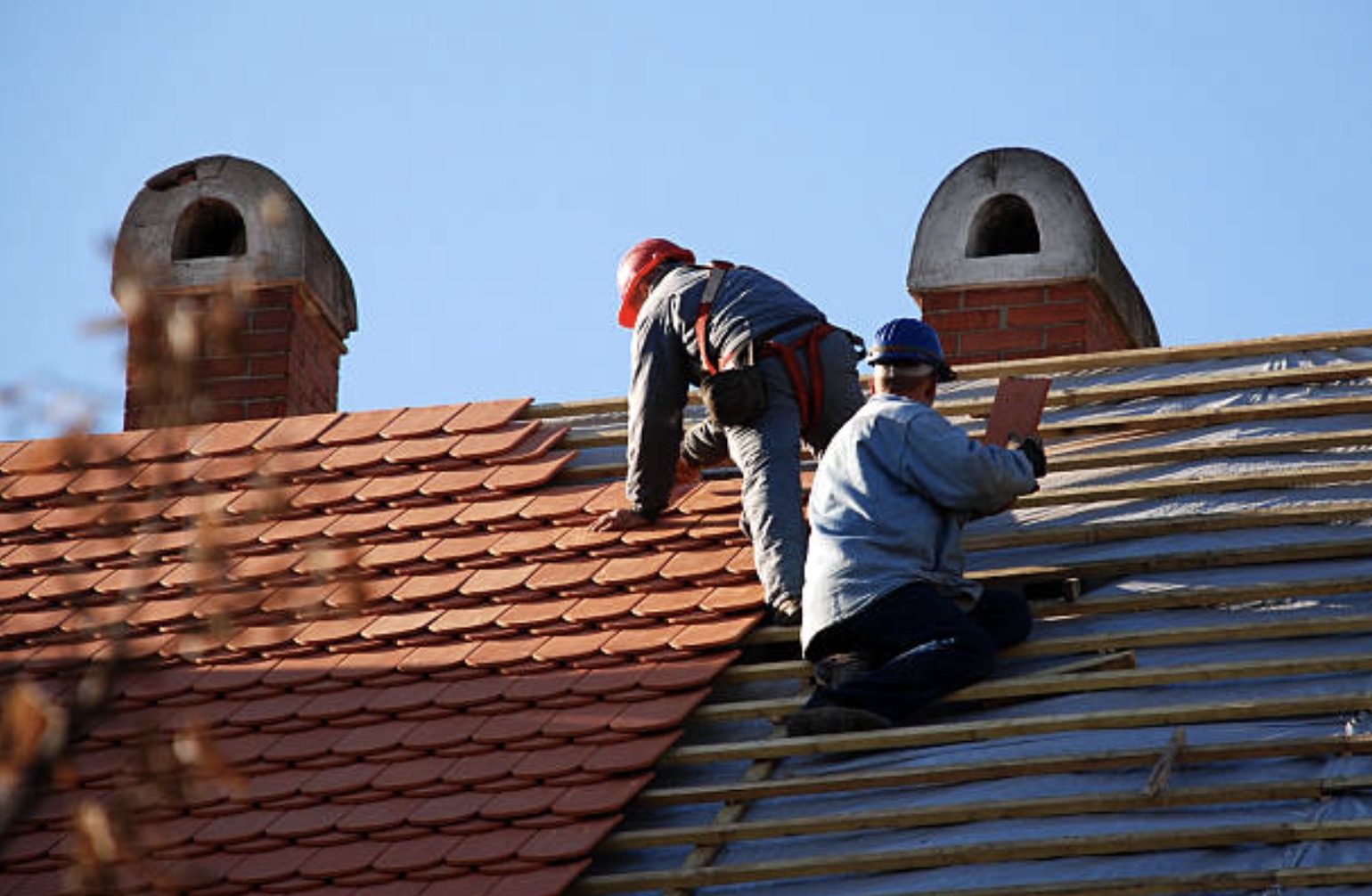 Elevating Your Standards: Keys to Hiring Professional Roofing Contractors